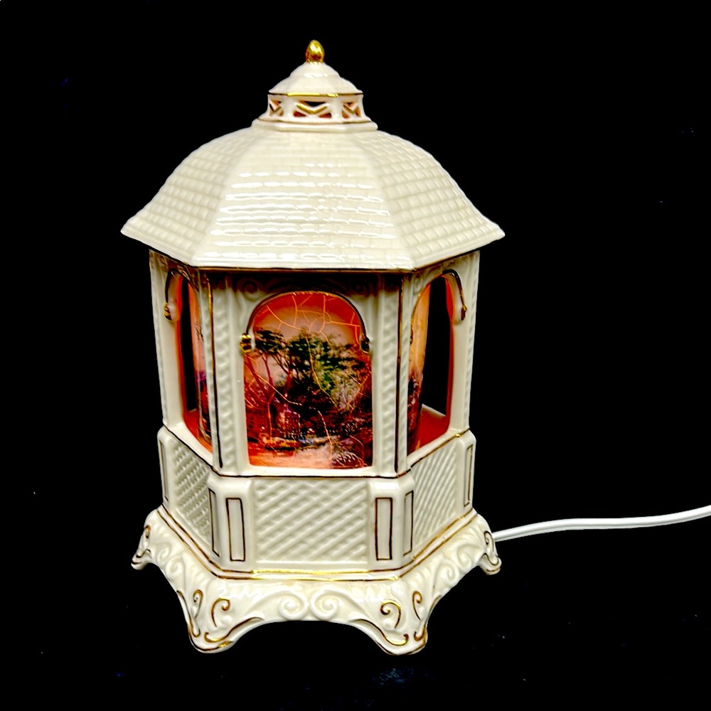 Vintage 2005 musical night light “Make A WishCottage” by Thomas Kinkade